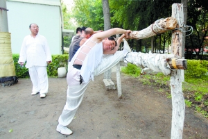 �����飨��һ�����켸��ͽ�������Ƶ���е�����ȹ�