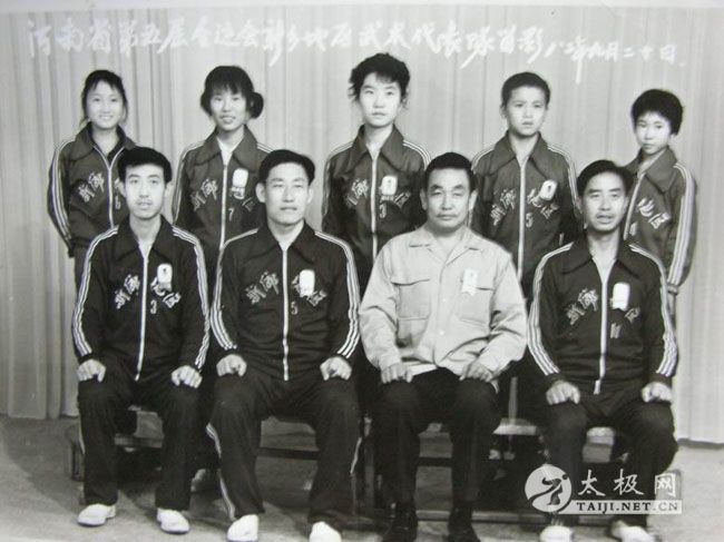 ����գ������У��������ף�ǰ����һ������С����ǰ�������������ţ�ǰ����һ�����´����������������19 ...