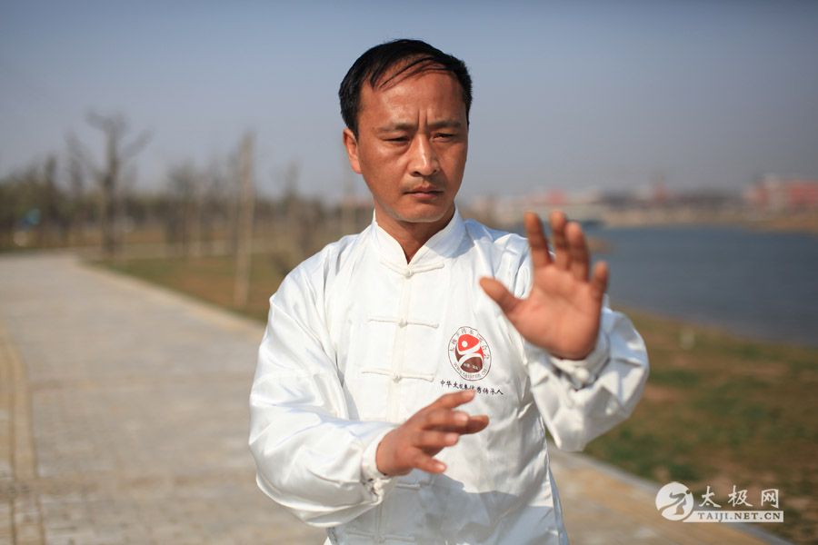 �ܴ���̫��ȭ��