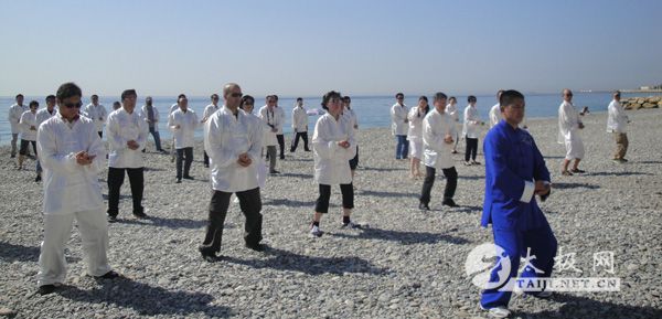 ��־ǿ������ȭ