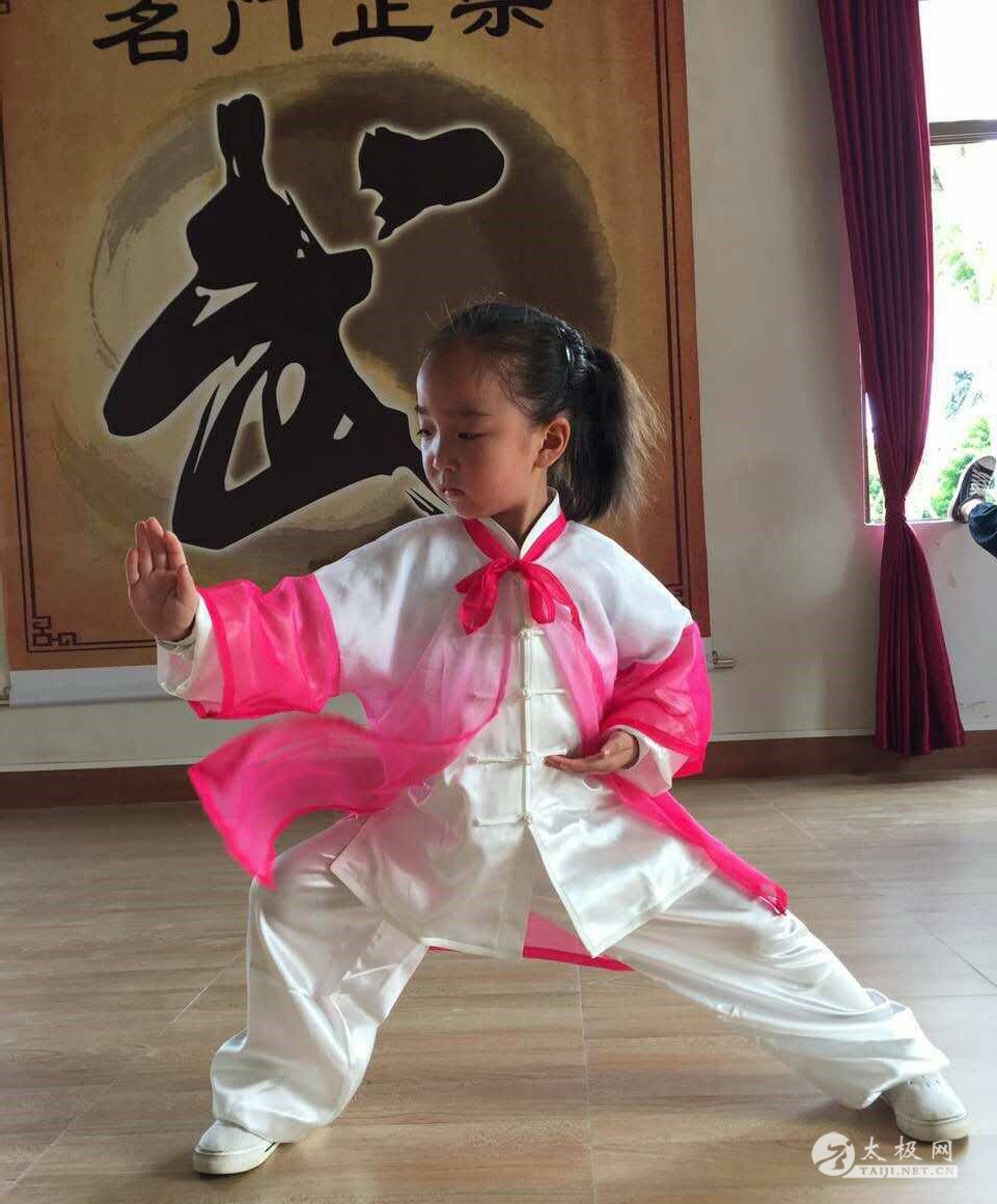 �½���Ů��������