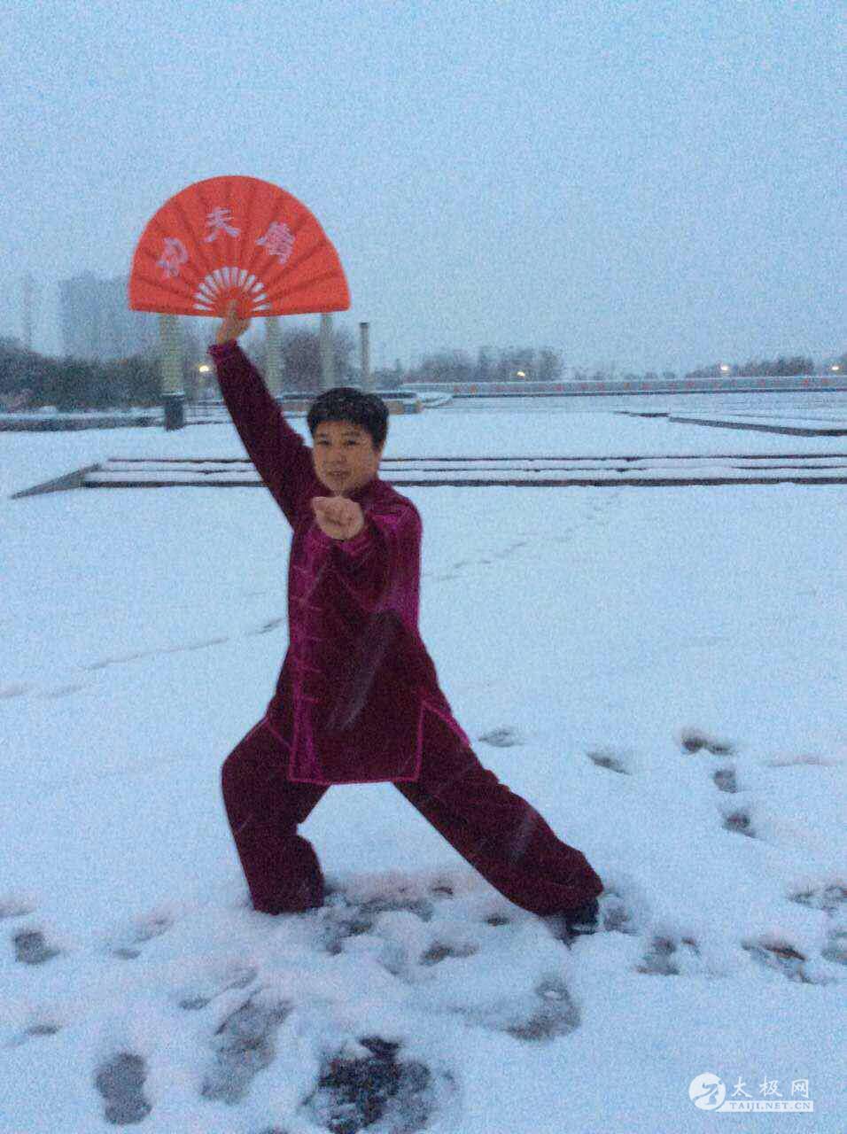 μ����ʽ̫��ȭ���˺���Ӣѩ��ȭ��