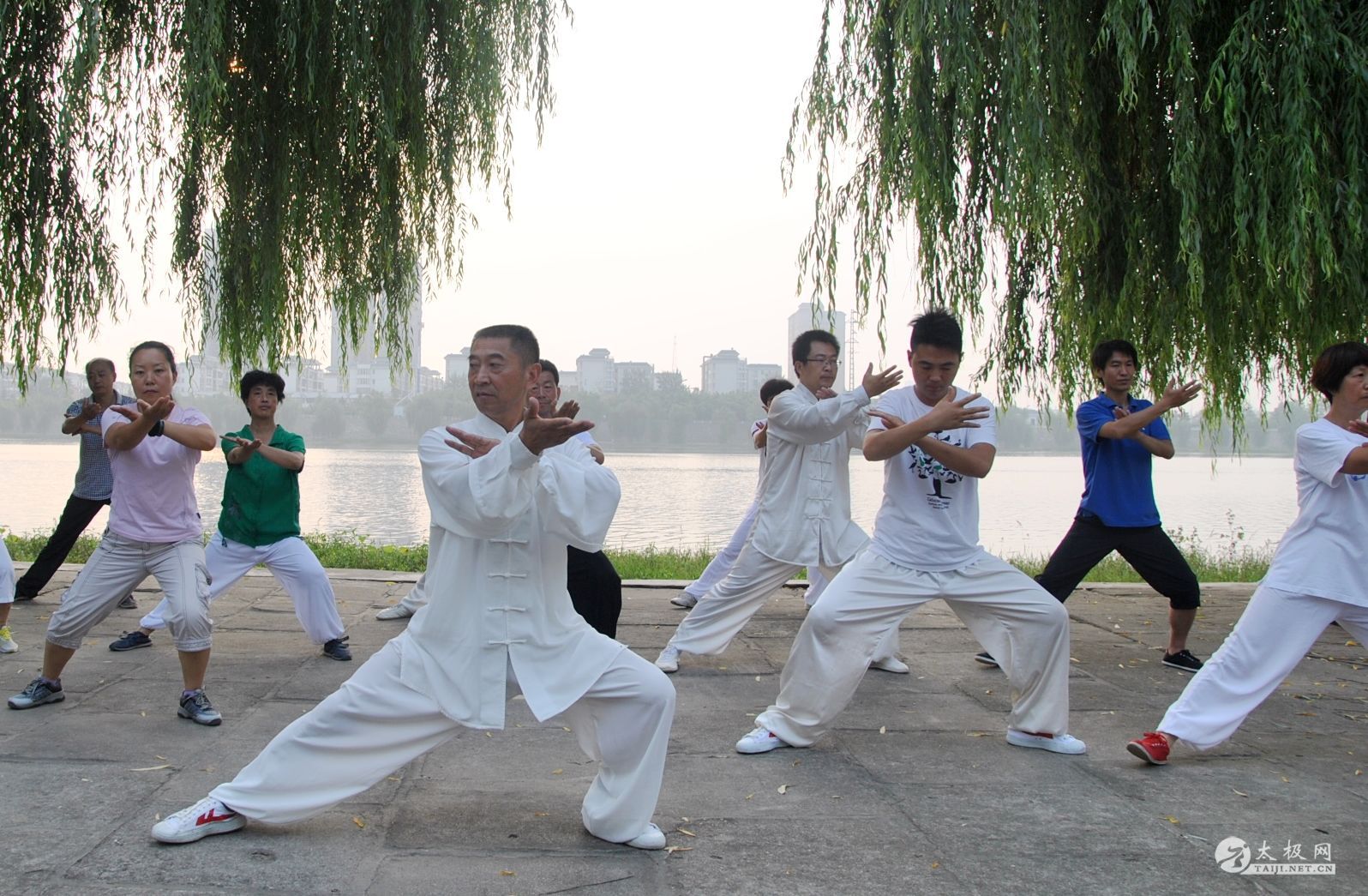 095132p1msvlds41slz1fp.jpg 095132p1msvlds41slz1fp.jpg