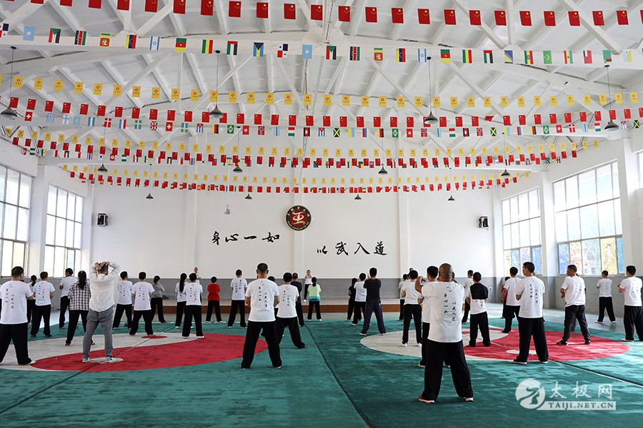 ���ʼ��� �׽���ս��̫�����¼ҹ�����һ�߼���ѵ�����