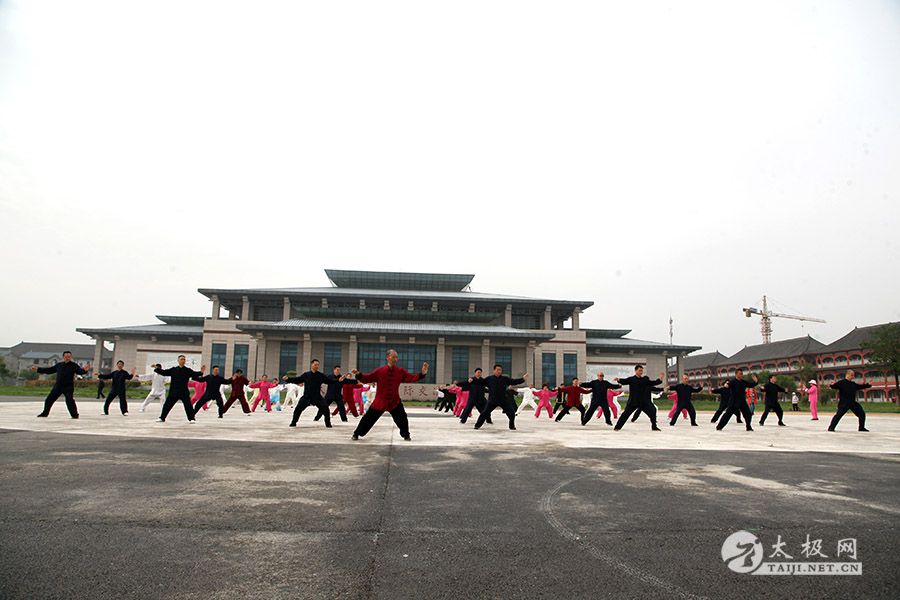 �����ʼ��� ��2018��һ��ʽ̫��ȭС�ܳ��廷ȭ��������