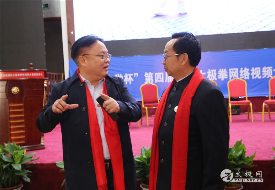 ��ͼƬ������������̫��ȭ��У���߷���̳�����سɹ��ٿ�