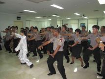 ӡ�ᾯ��ѧԱ���鷨ѧ̫��