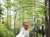 ˭������