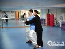 ��С�������������˶�Աѧ̫��