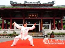 �ɶ�������̫���سǡ�� Ⱥ�ڱ���