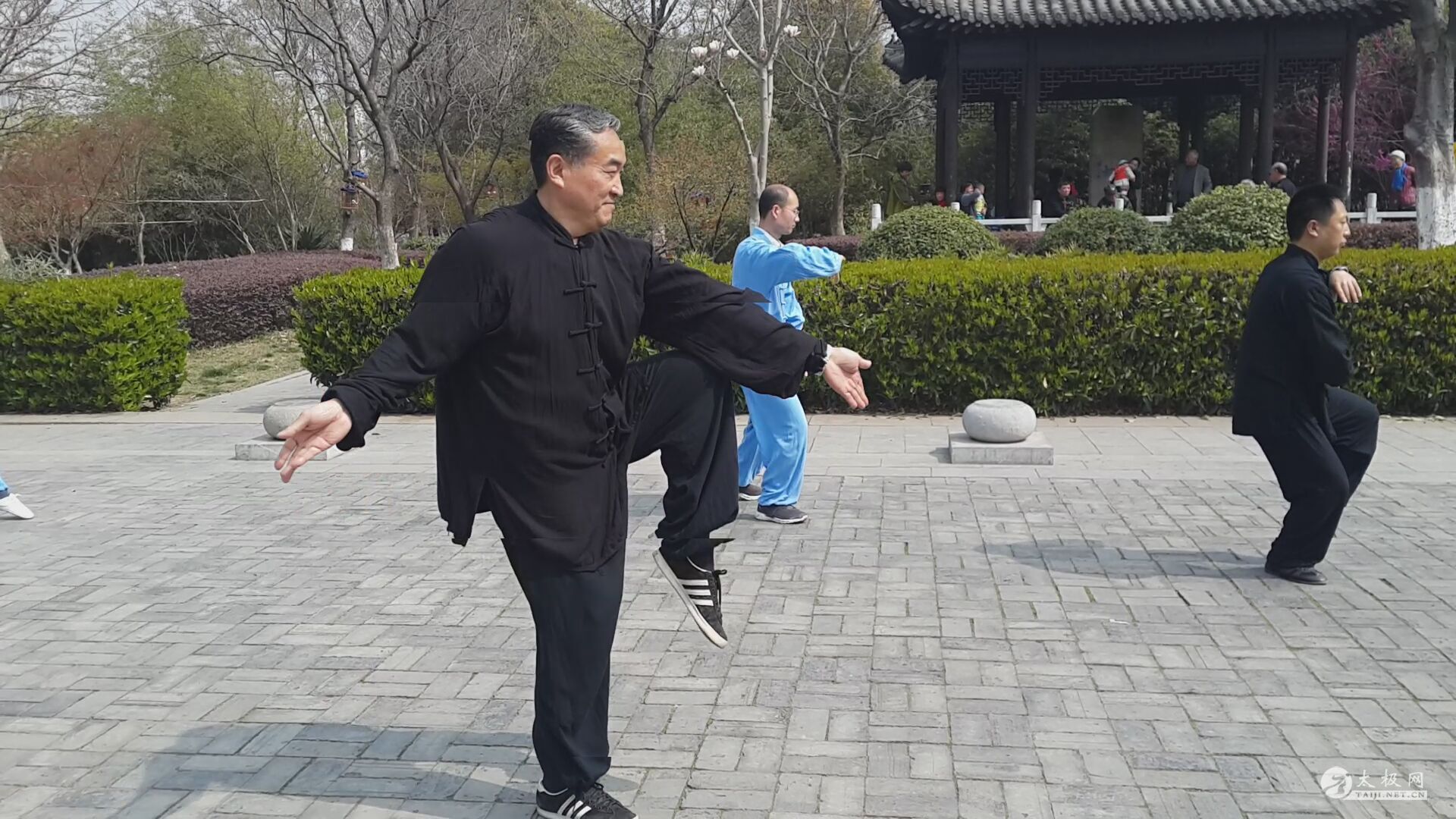 QQͼƬ20150401045110.jpg