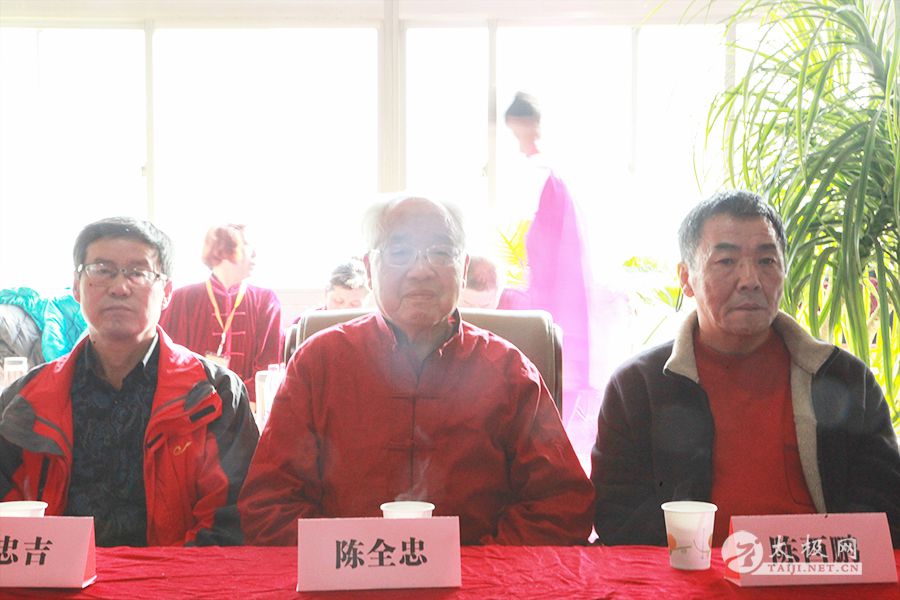 01.jpg
