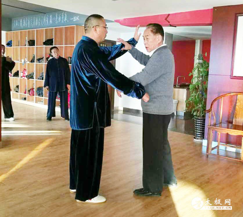 171242knriiykj3jn31crc.jpg