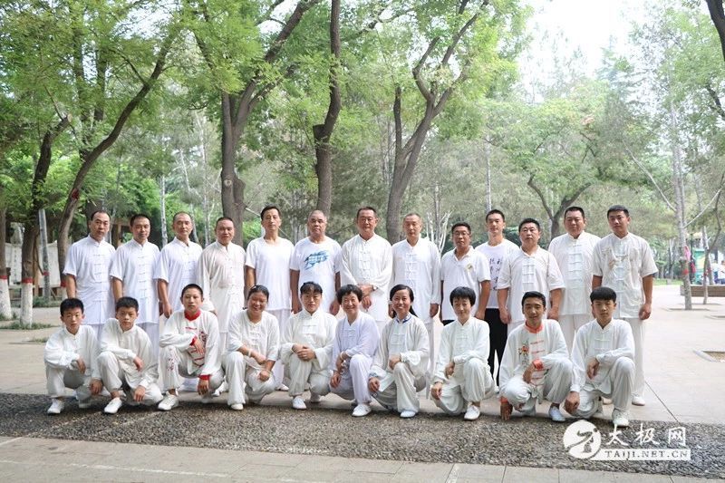 ccce79b6b759cda947dcc1df2a8342ae.jpg