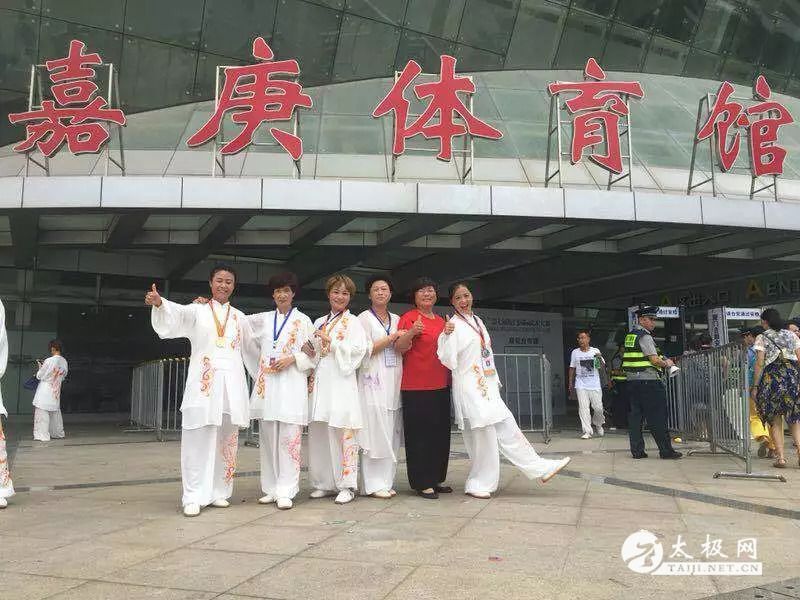 dc9835ecc68ae9a15c426bdbdab06054.jpg