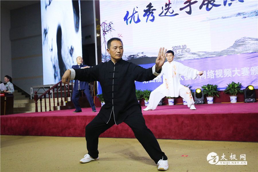 ֺ鲨.jpg