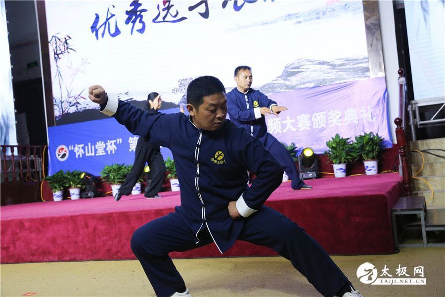 150943ezcmv0gsgb5cvbbt.jpg