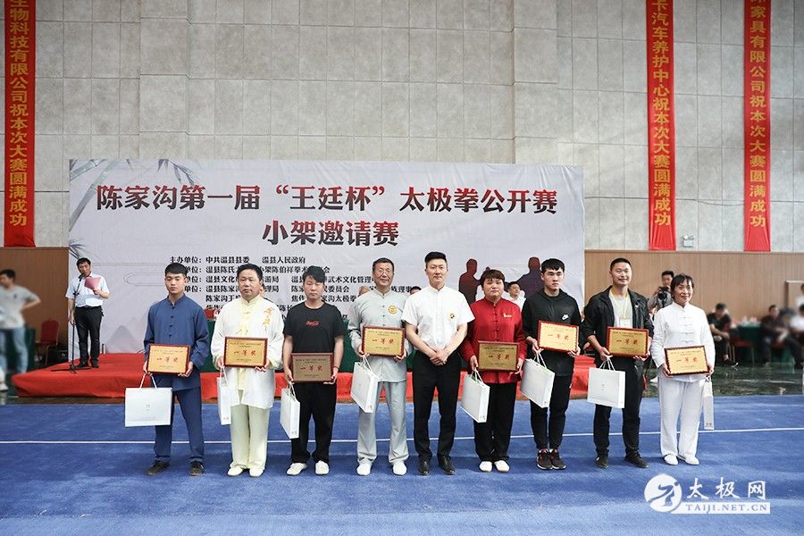 190455rptxpbsluh2gz13l.jpg