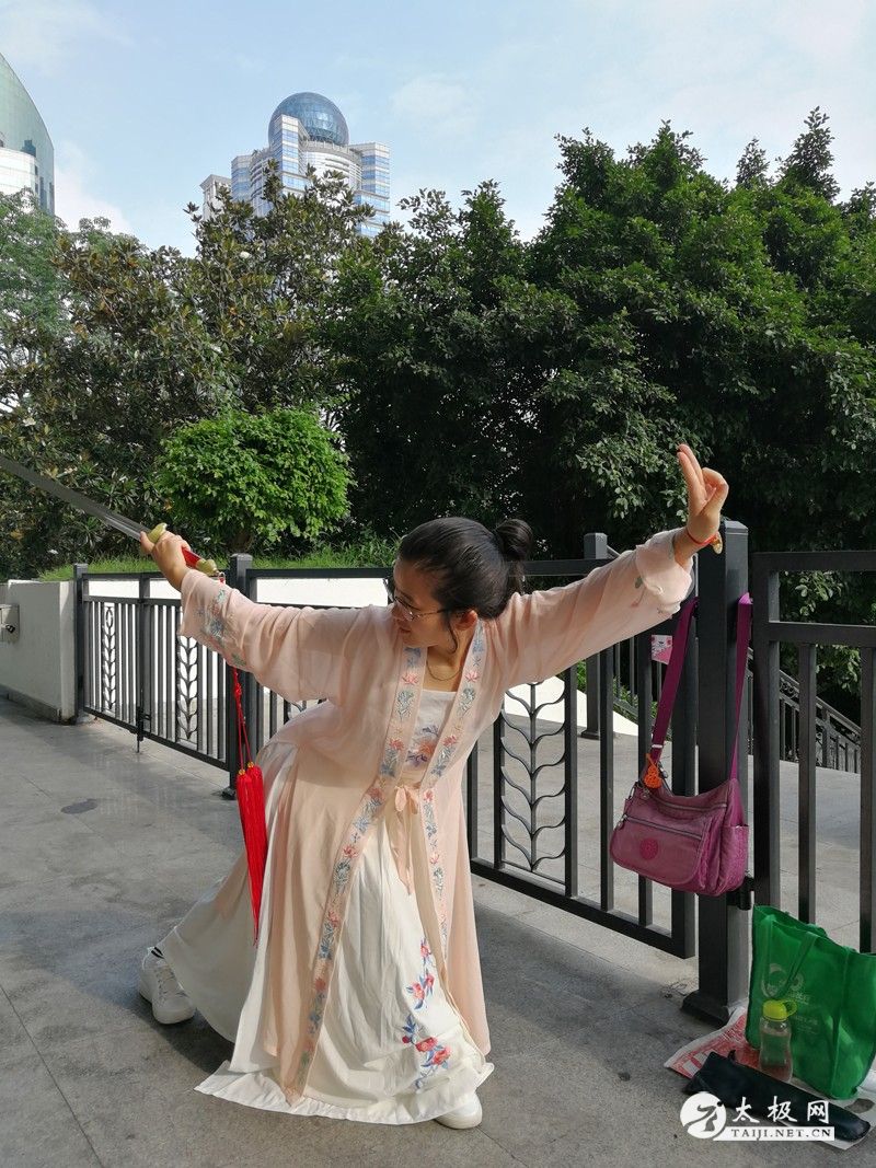 092008pi5ch4xiwodchkl6.jpg