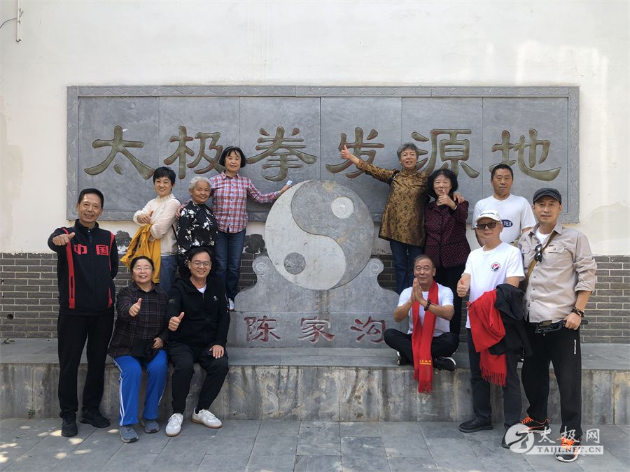d8603dccba675c3222ff7dcc690ec3e.jpg